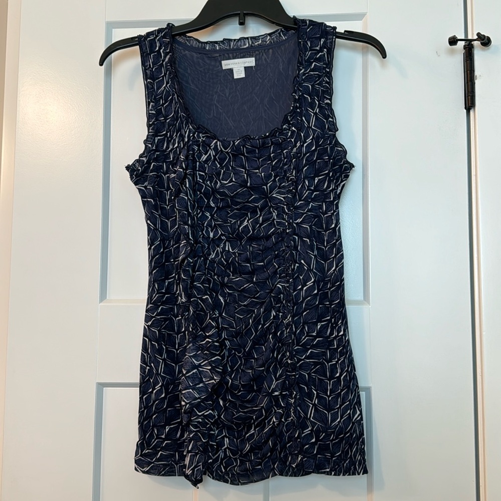 New York & Co XS Sleeveless Top